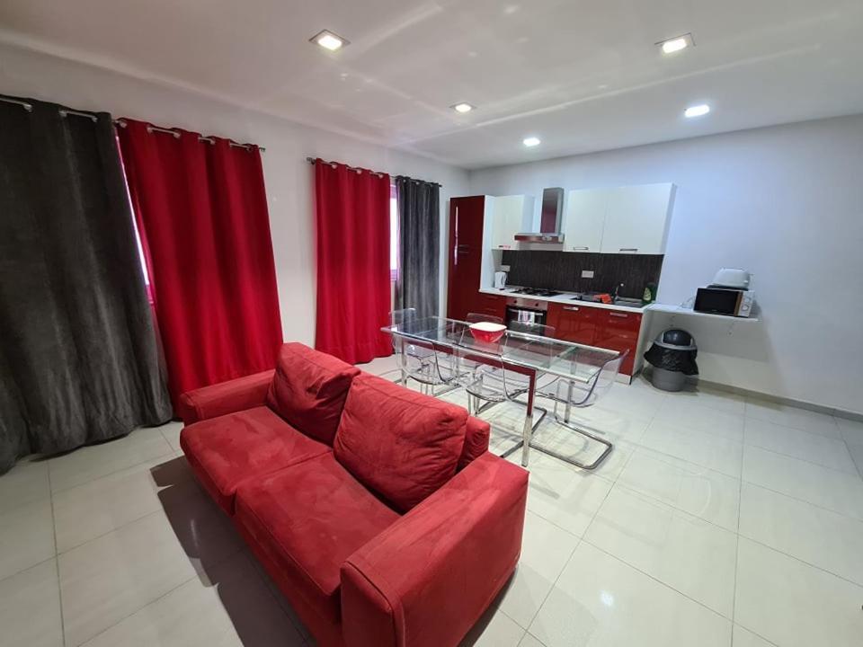 St Julians Central 2 Bedroom Apartment Saint Julian's ภายนอก รูปภาพ