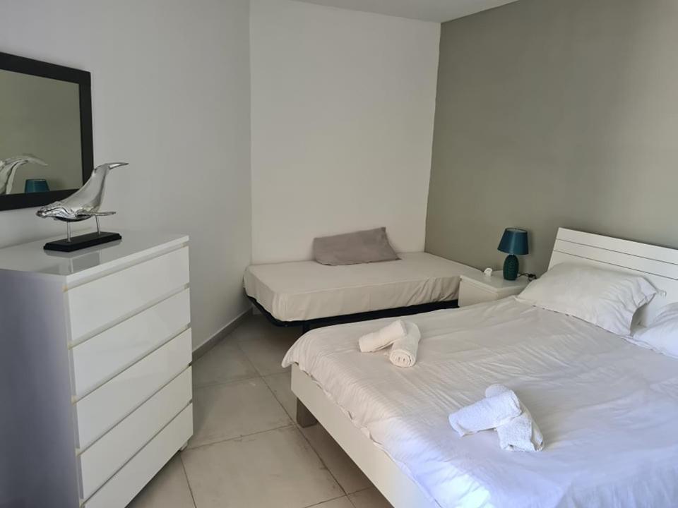St Julians Central 2 Bedroom Apartment Saint Julian's ภายนอก รูปภาพ